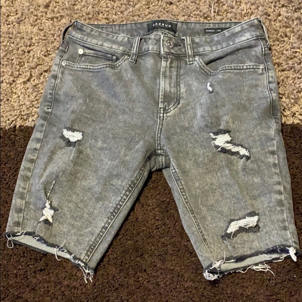 skinny fit denim shorts!